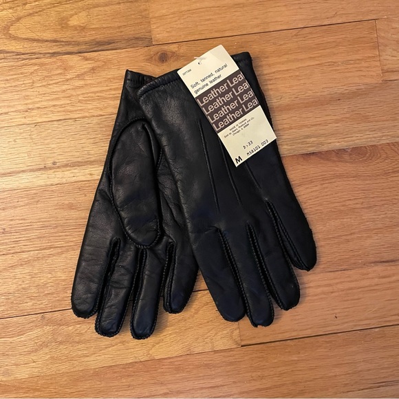 Men’s Leather Gloves - Picture 2 of 4